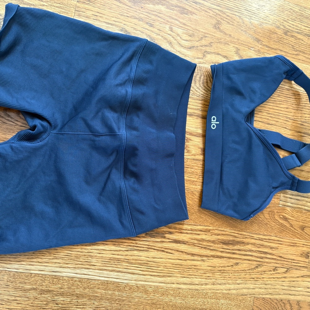 Alo Yoga Black Ribbed Sports Bra and  Set